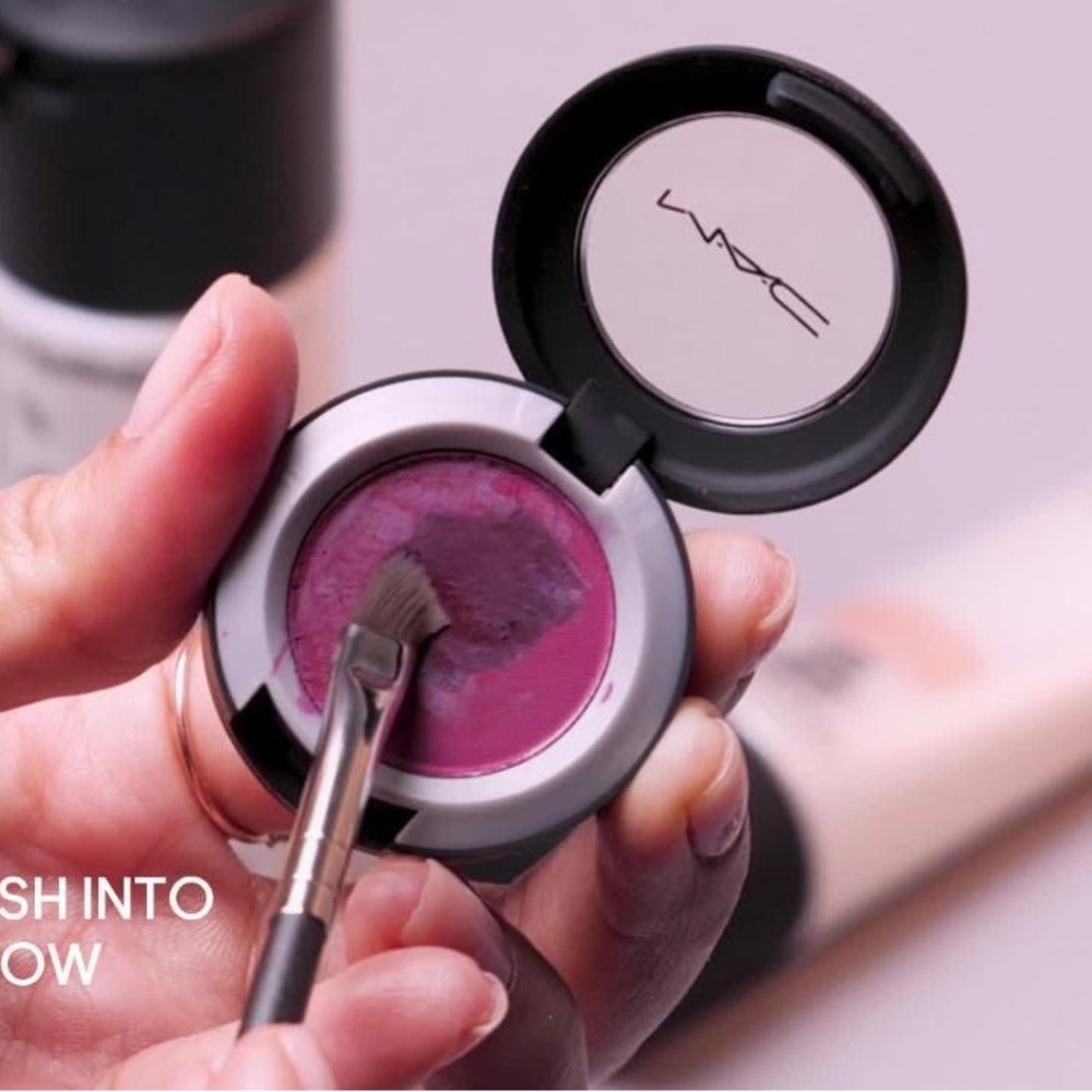 MAC Dazzleshadow in Celebutante NIB